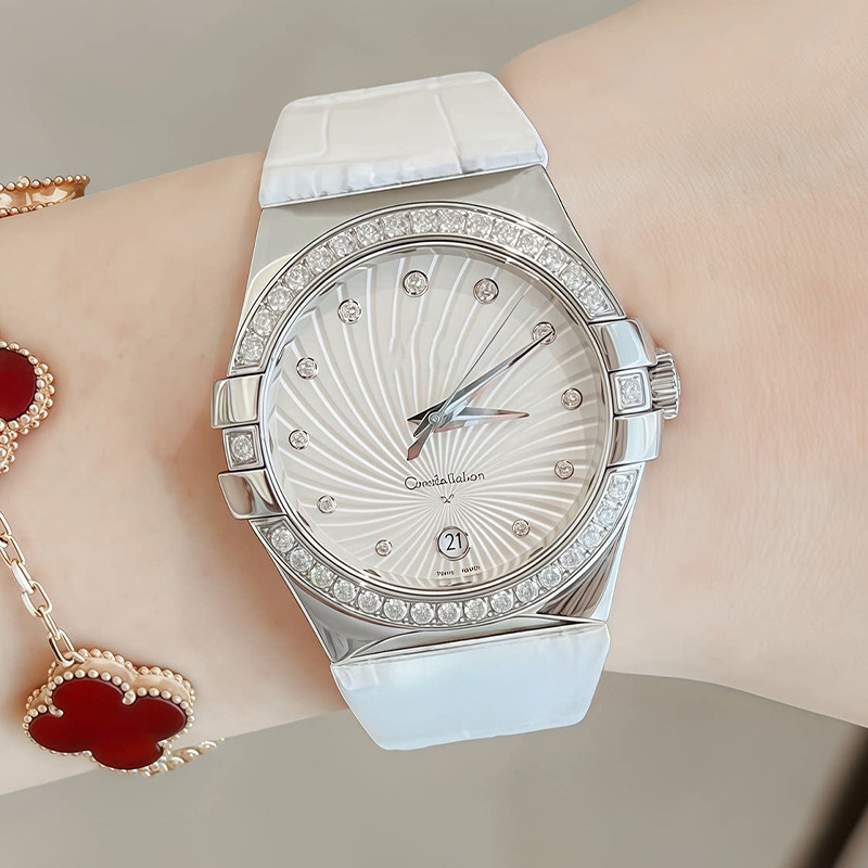 Curved leather watch strap wom - đánh giá và giá Omega Watch Constellation