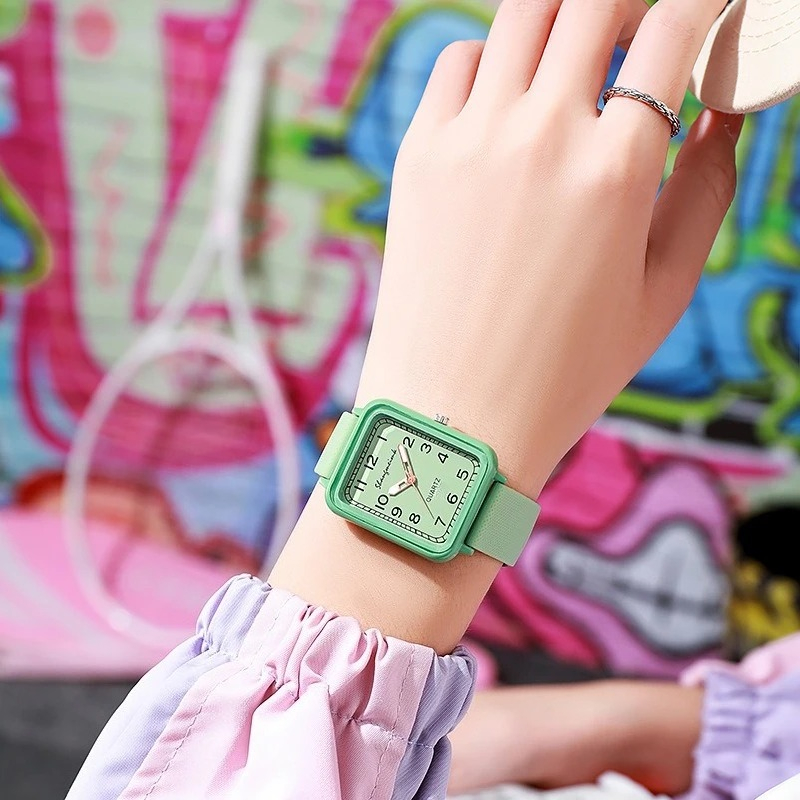 Fashion Rectangle Dial Ladies  - đánh giá và giá Silicone Band Women